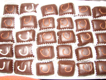 Load image into Gallery viewer, Caramels